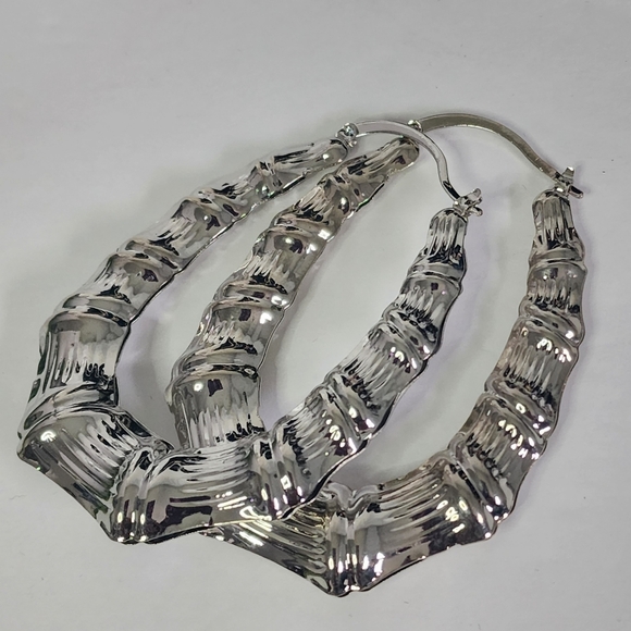 Retro Silver Bamboo Doorknocker Hoop Earrings - Picture 4 of 6